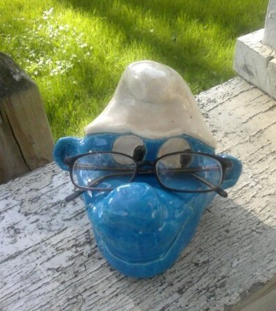handmade-smurf-glassholder