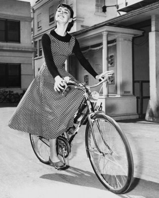 audrey-hepburn-in-dress-on-bike