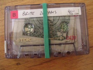 cassette-tape-wallet