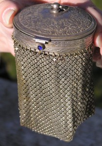 antique-metal-mandalian-mesh-bag