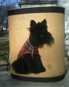 retro-kitsch-trash-can-huge-scottie-applique